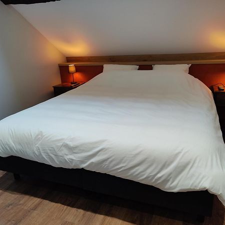 Le Saint Michel Hotel Rochefort Bilik gambar
